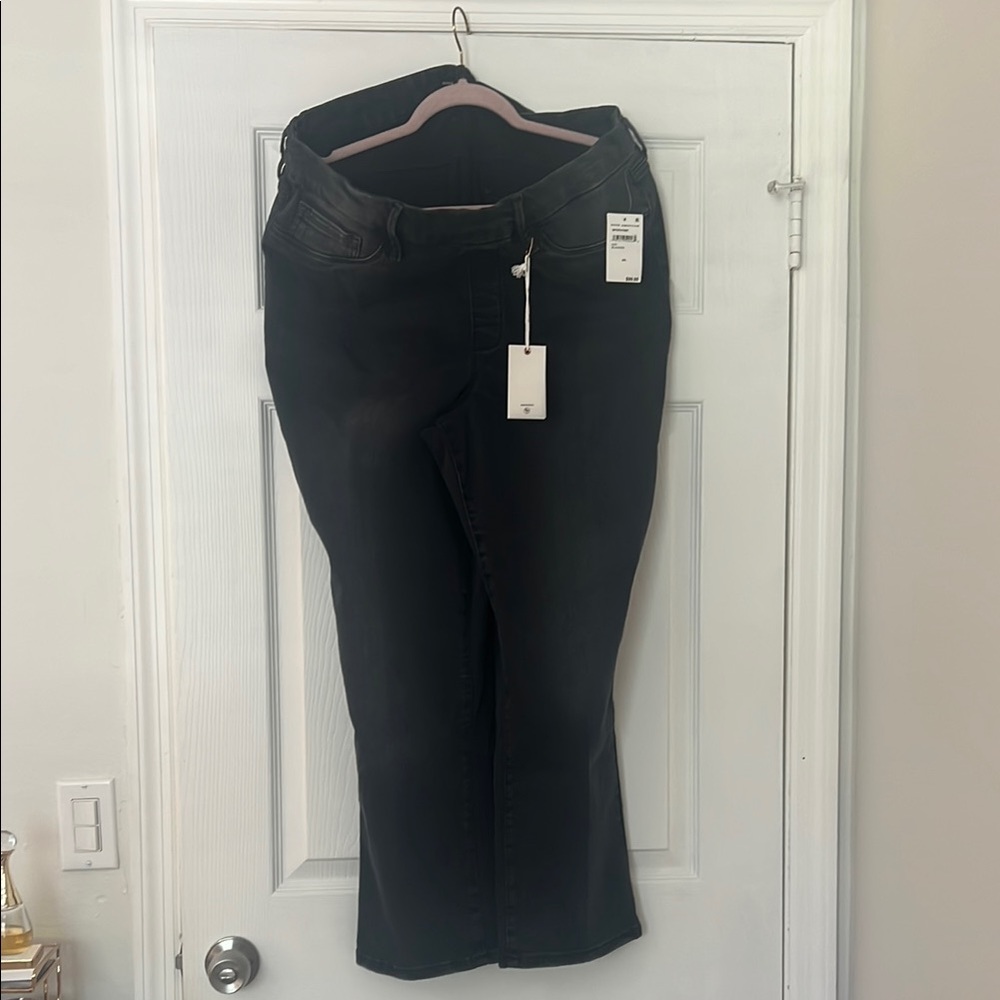 Good American Black Straight Leg Pull on Jeans
